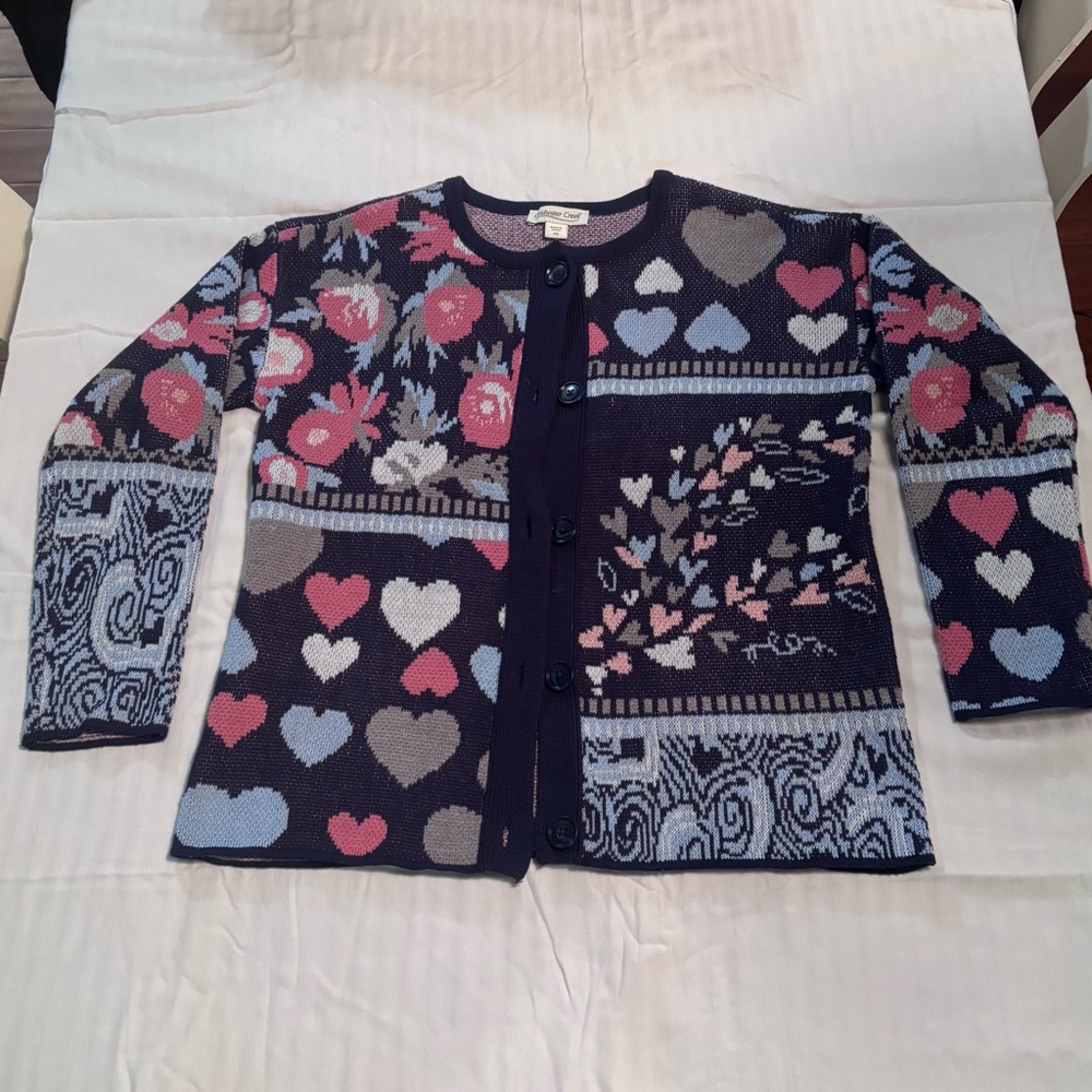Grandma core, Cozy cabin Coldwater Creek Heart/Floral Patterned Cardigan , PS